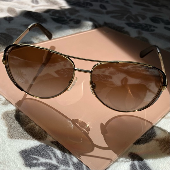 MICHAEL KORS *Chelsea polarized aviator sunglasses* - Picture 2 of 6